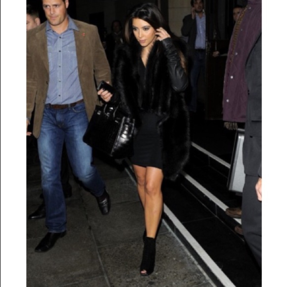 PARKER & SKY ~Kim Kardashian black knit ankle boot
